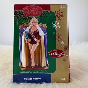Marilyn Monroe Carlton Cards Heirloom Collection “Vintage Marilyn”